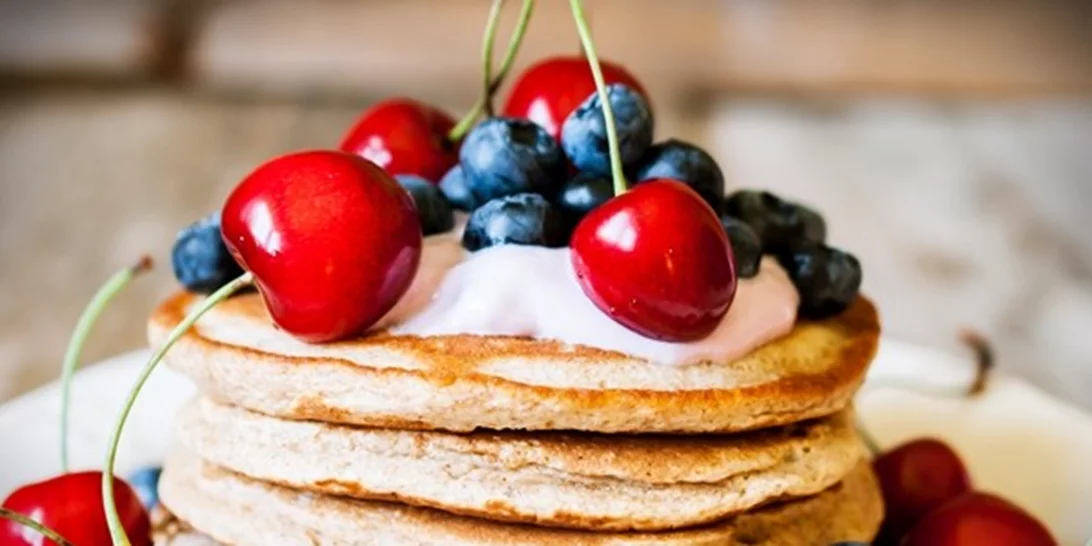 Η πιο γευστική συνταγή για pancakes ολικής άλεσης χωρίς ζάχαρη