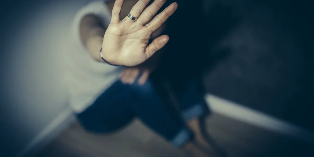 Ποινικός Κώδικας: Για ποια αδικήματα αυστηροποιείται - Τι προβλέπεται για έμφυλη βία και σεξουαλικά εγκλήματα