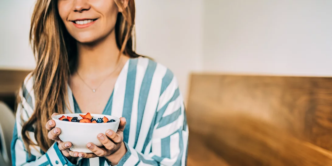 Διατροφή στην εγκυμοσύνη | Οι τροφές που χρειάζεσαι, πόσο βάρος να πάρεις, τα απαραίτητα θρεπτικά στοιχεία