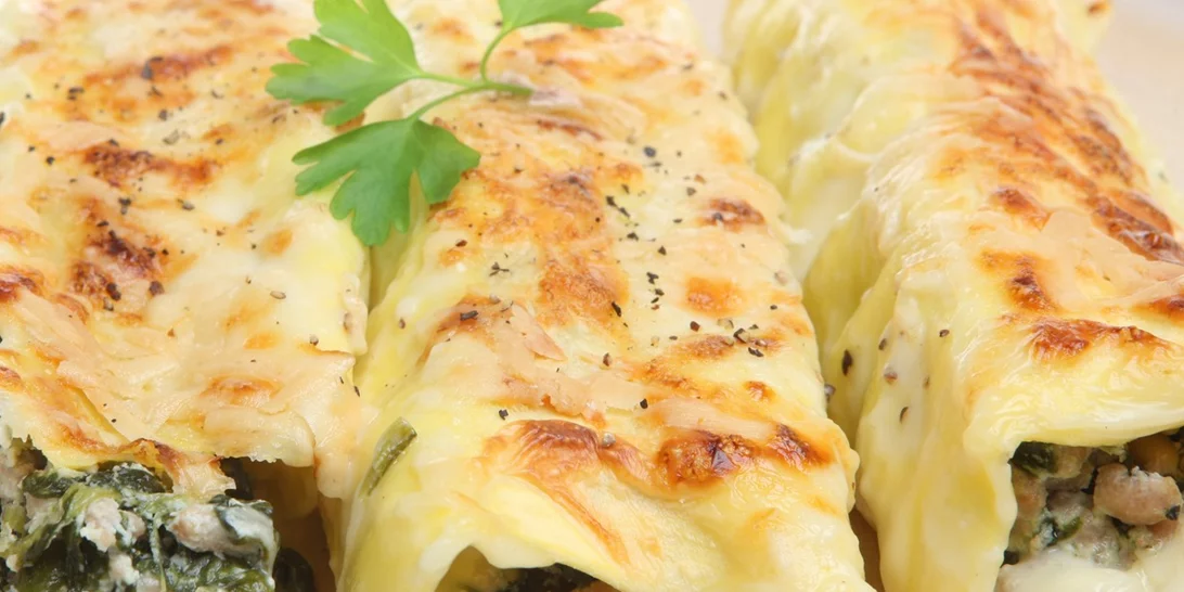 Κανελόνια με σπανάκι, κοτόπουλο και πέστο για το πιο νόστιμο μεσημεριανό γεύμα