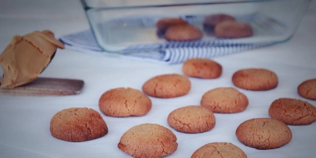 Μπισκότα με φυστικοβούτυρο μόνο με 3 υλικά