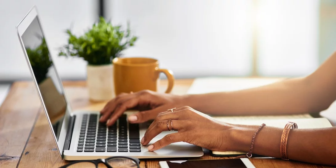 7 συνήθειες στο γραφείο για ένα πιο υγιές επαγγελματικό περιβάλλον