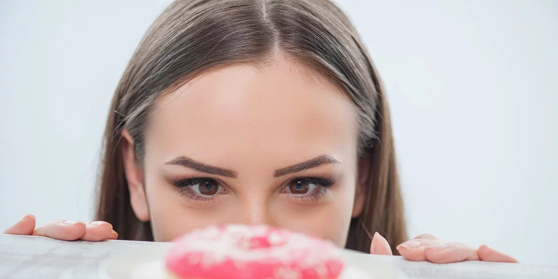 "Γιατί πεινάω συνέχεια;" Οι 11 αιτίες που δεν μπορείς να σταματήσεις να τρως