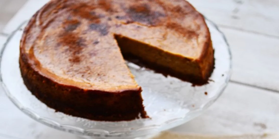 Cheesecake με κίτρινη κολοκύθα και φθινοπωρινά μπαχαρικά