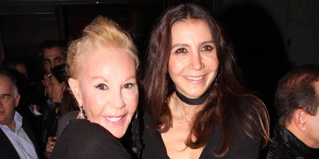 Μαρία Ελένη Λυκουρέζου | Η φωτογραφία ωδή στην αγάπη μητέρας - κόρης με τη Ζωή Λάσκαρη