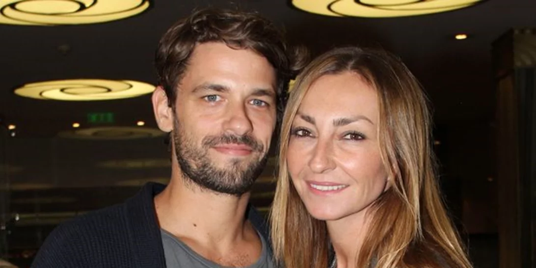 Ρούλα Ρέβη: Η selfie αγκαλιά με το μωρό της