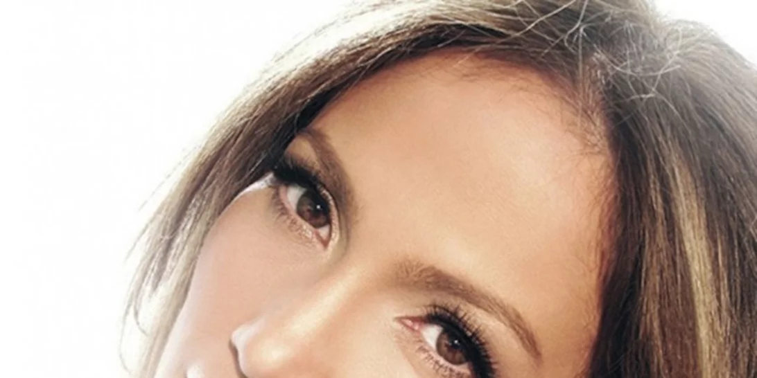 Το απόλυτο μυστικό του μακιγιάζ των stars