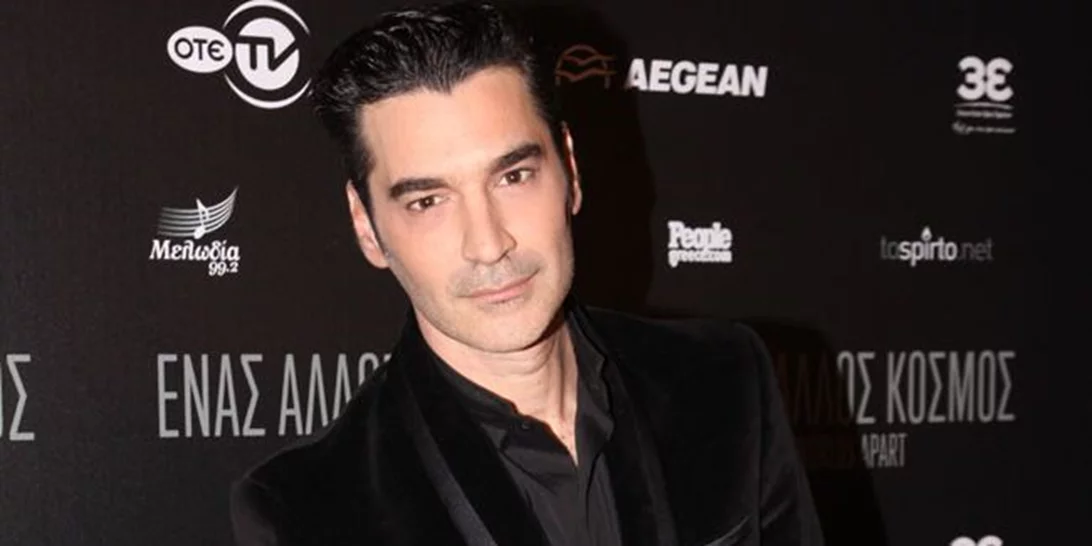 Το χριστουγεννιάτικο δέντρο του Χριστόφορου Παπακαλιάτη