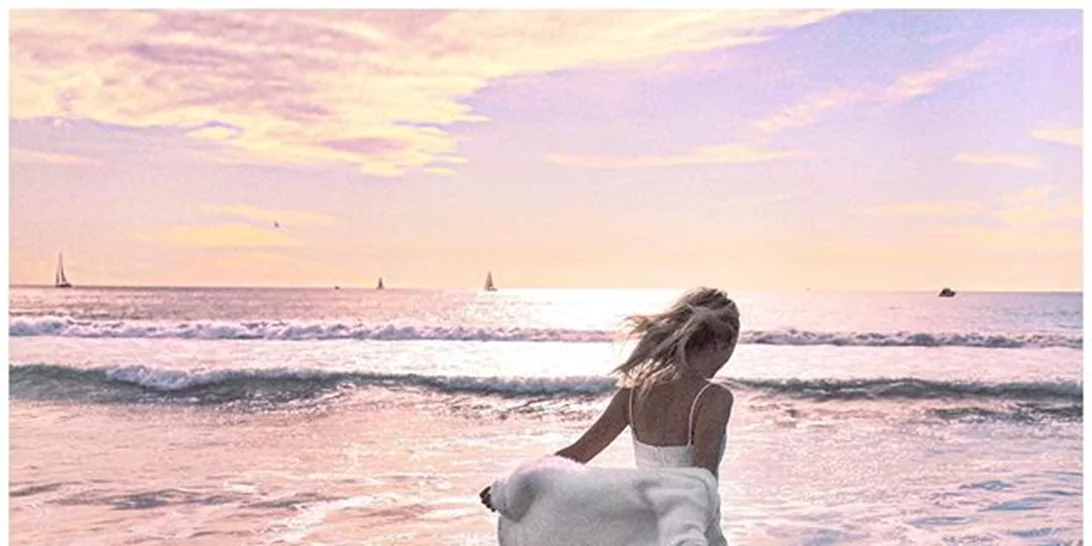 #fashion ή #travel; Όταν το φόντο κλέβει την παράσταση από τα ρούχα