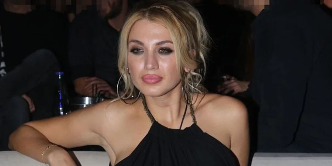 H Ελένη Μενεγάκη παραδέχτηκε on air τον γάμο της με τον Μάκη Παντζόπουλο!