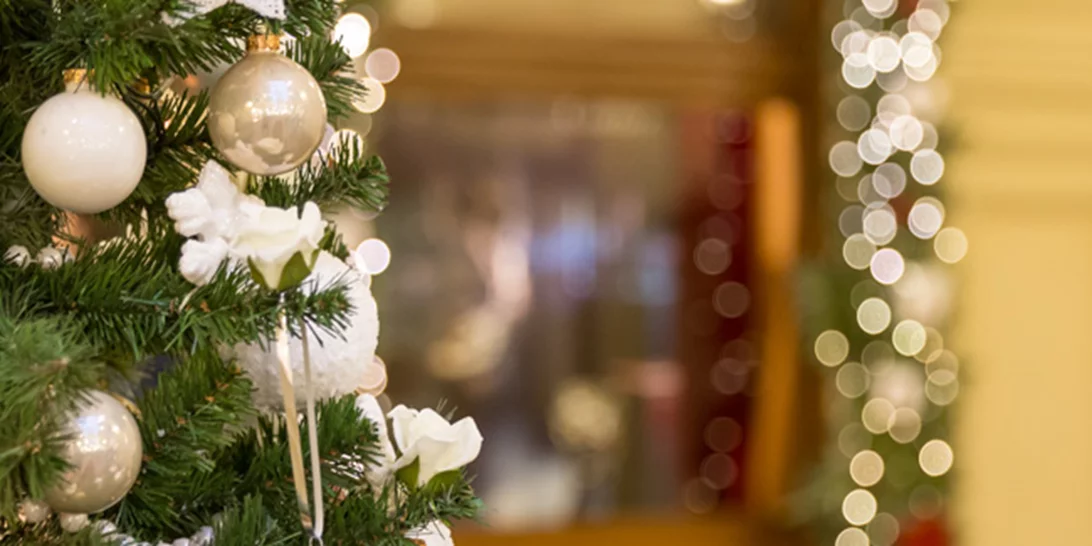 Εορταστικό ωράριο 2015: Οι ώρες λειτουργίας των καταστημάτων τα φετινά Χριστούγεννα