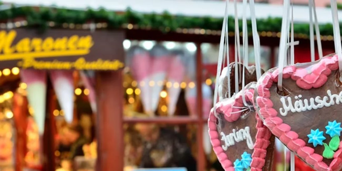 Κάνουμε τα ψώνια μας σε ένα χριστουγεννιάτικο φιλανθρωπικό bazaar