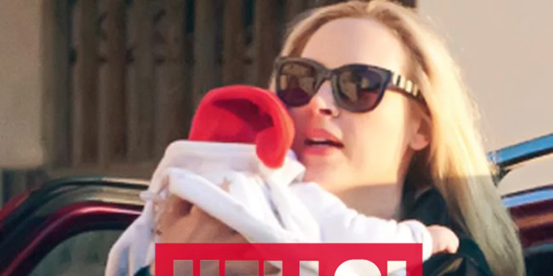 Φαίη Ξυλά:  Βόλτα με τον πέντε μηνών γιο της