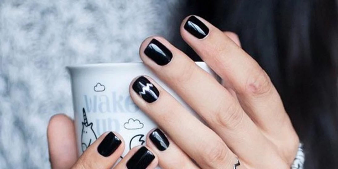 #maniMonday: Πώς θα βάψεις τα νύχια σου μετά τις γιορτές!
