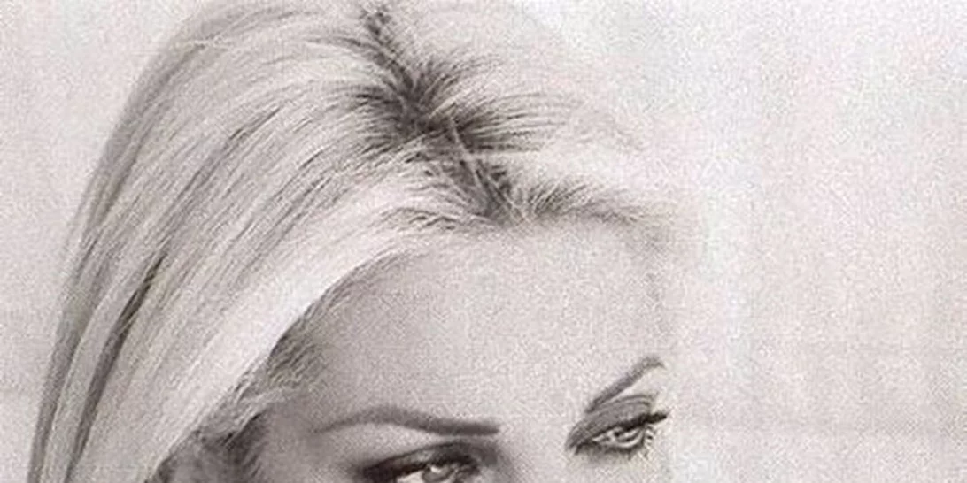 Ελένη Μενεγάκη: H φωτογραφία με μαγιό στο Instagram