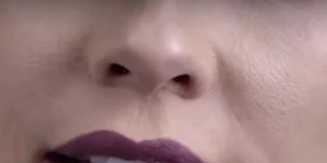 Το βίντεο που πρέπει να δεις αν αγαπάς το κραγιόν