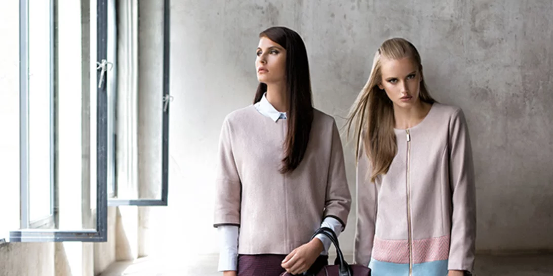 Η "οικογένεια" της Axel δίνει ευχές για ένα δημιουργικό 2016