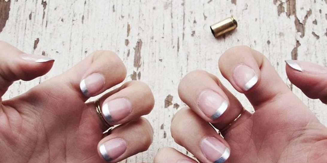 #maniMonday: Τα πιο εύκολα nail art που μπορείς να πετύχεις με 2 βερνίκια!