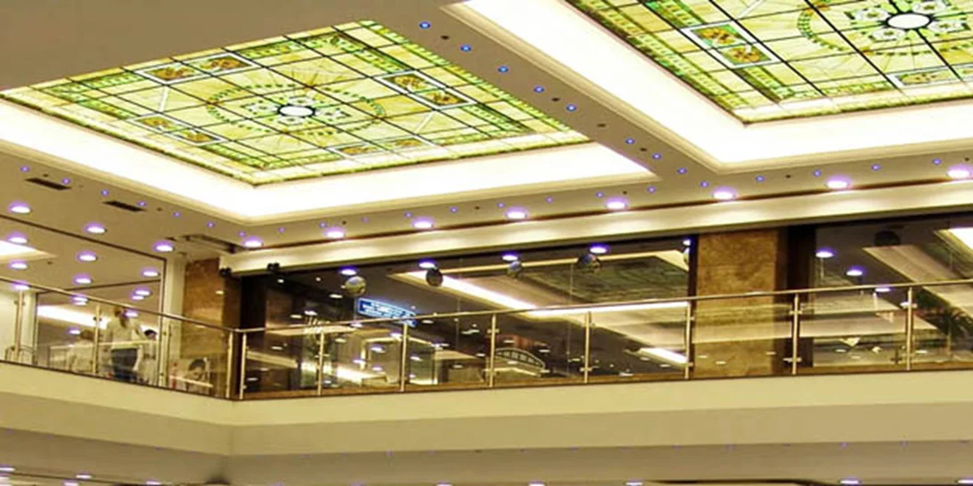 Τα Hondos Center παραμένουν Ελλάδα!