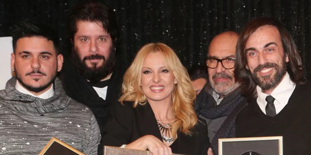 Ποιοι βρέθηκαν στην απονομή του πλατινένιου δίσκου της Πέγκυς Ζήνα