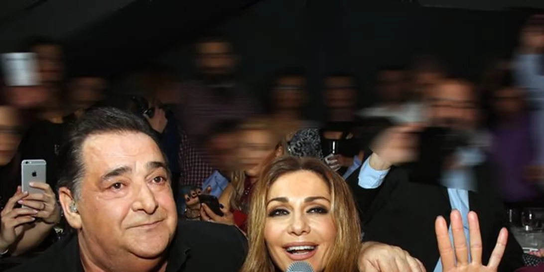 Δέσποινα Βανδή και Ντέμης Νικολαΐδης: Διασκέδασαν στον Καρρά – Μαζωνάκη