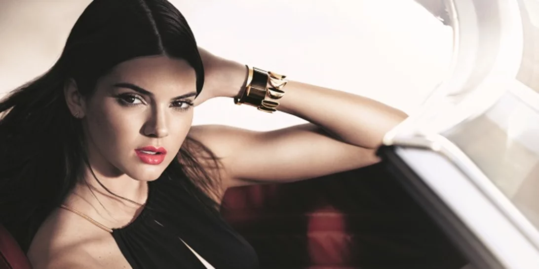 Τι είναι αυτό που δεν αποχωρίζεσαι ποτέ πριν βγεις από το σπίτι;