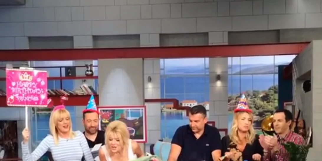 Φαίη Σκορδά: Οι τούρτες έκπληξη για τα γενέθλιά της