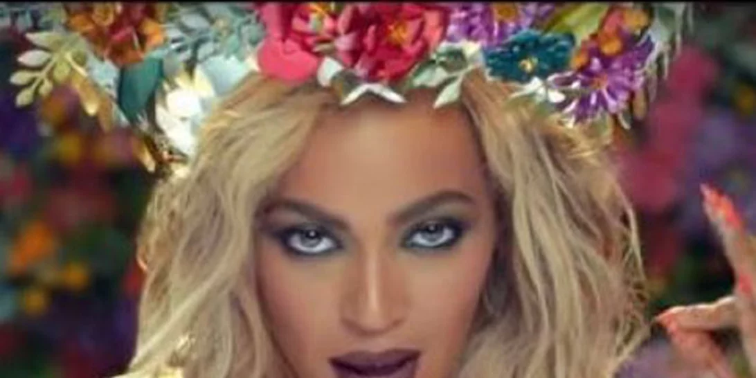 Beyonce: Μεταμορφώνεται σε έργο τέχνης στο εξώφυλλο του Garage