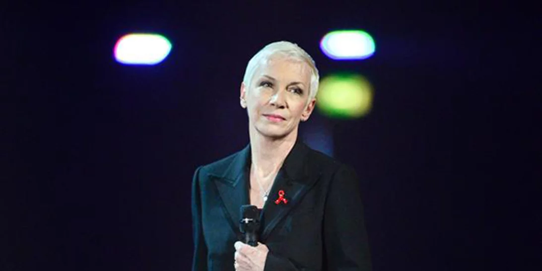 Brit Awards 2016: Το συγκινητικό αφιέρωμα στον David Bowie