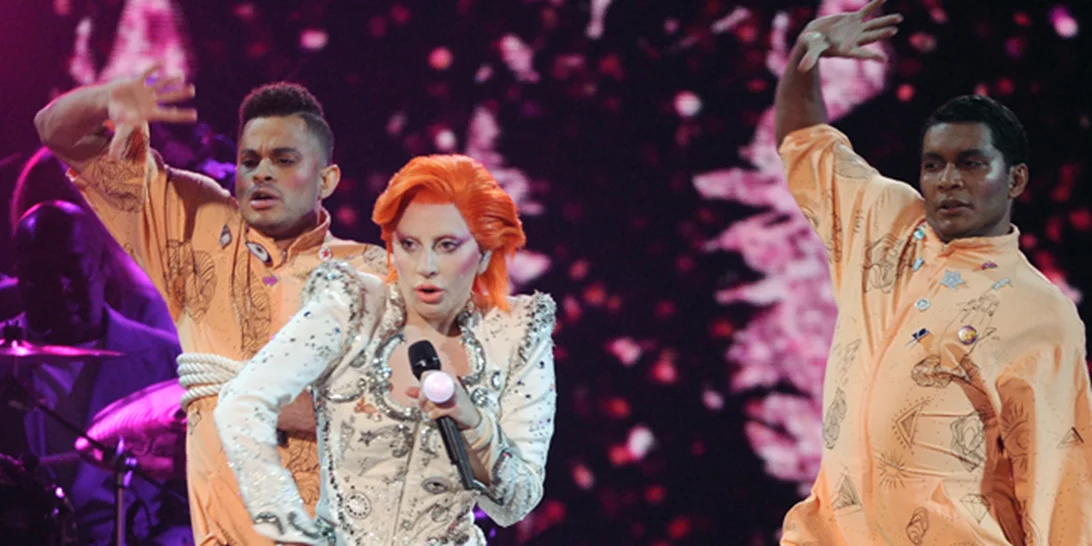 Η Lady Gaga ζει τη δική της David Bowie στιγμή στα Grammys