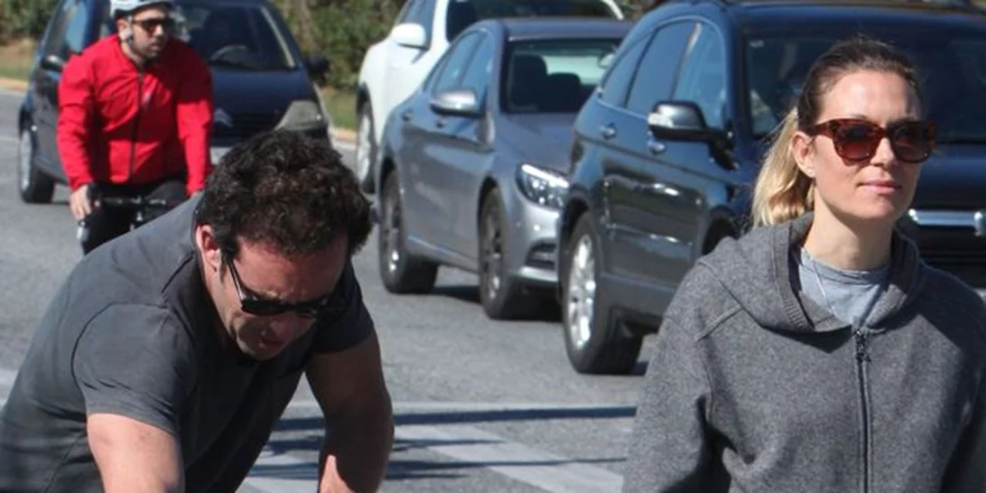 Βίκυ Καγιά - Ηλίας Κρασσάς: Βόλτα με τη μικρή Bianca