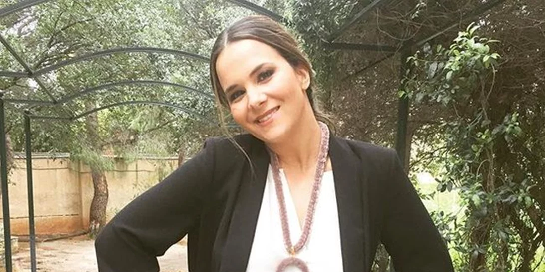 Ελιάνα Χρυσικοπούλου: Φωτογραφίζει την κόρη της με μαγιό στην παραλία