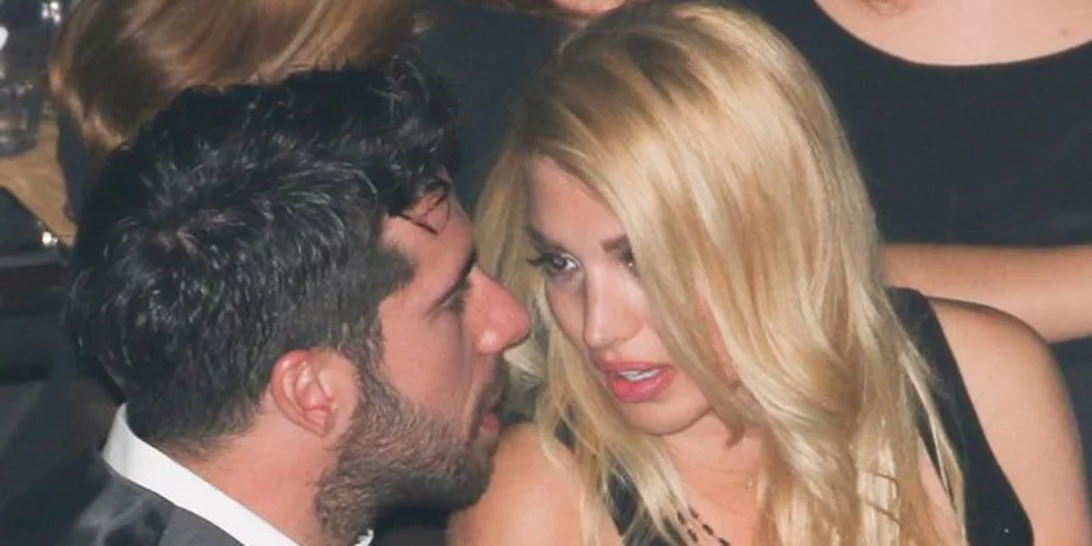 Κωνσταντίνα Σπυροπούλου: Όλες οι φωτογραφίες από την βραδινή της έξοδο με τον Γιώργο Κοτσοβό