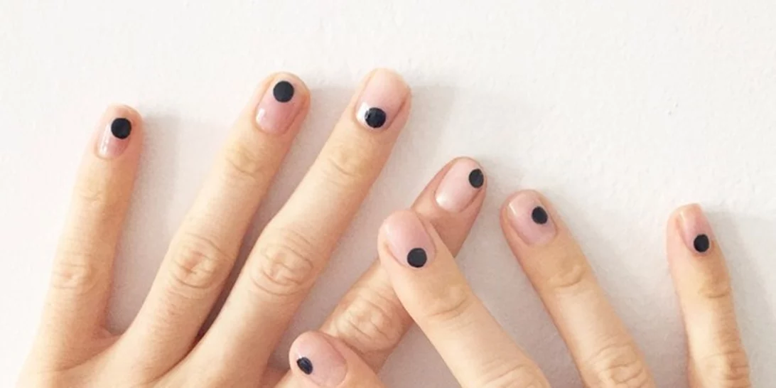 #maniMonday: Το πιο εύκολο και απλό nail art που απογειώνει το manicure