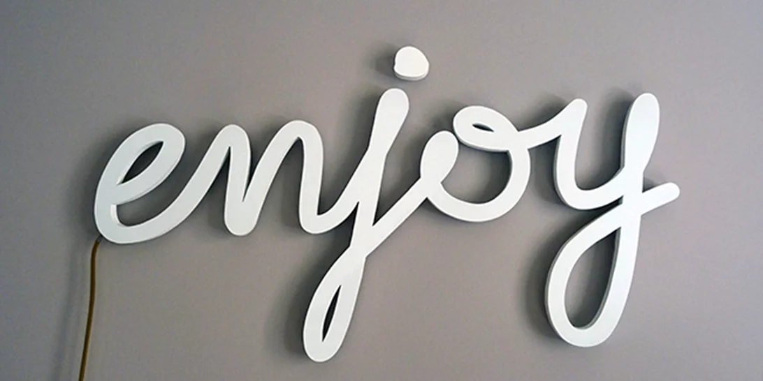 Να πώς θα αποκτήσεις designer φωτιστικά και ταυτόχρονα θα χαρίσεις χαμόγελα στα παιδιά της χώρας