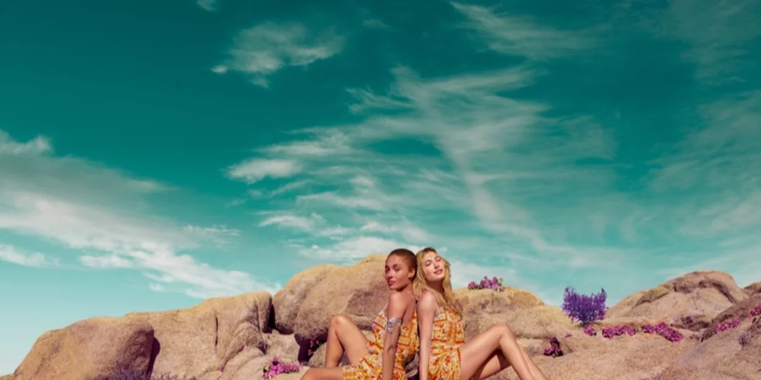 Η&Μ x Coachella: Η ψυχεδελική καμπάνια της νέας συλλογής
