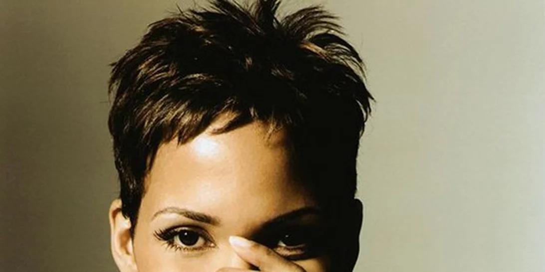 Η Ηalle Berry έκανε το ντεμπούτο της στο Instagram με την πιο σέξι ανάρτηση