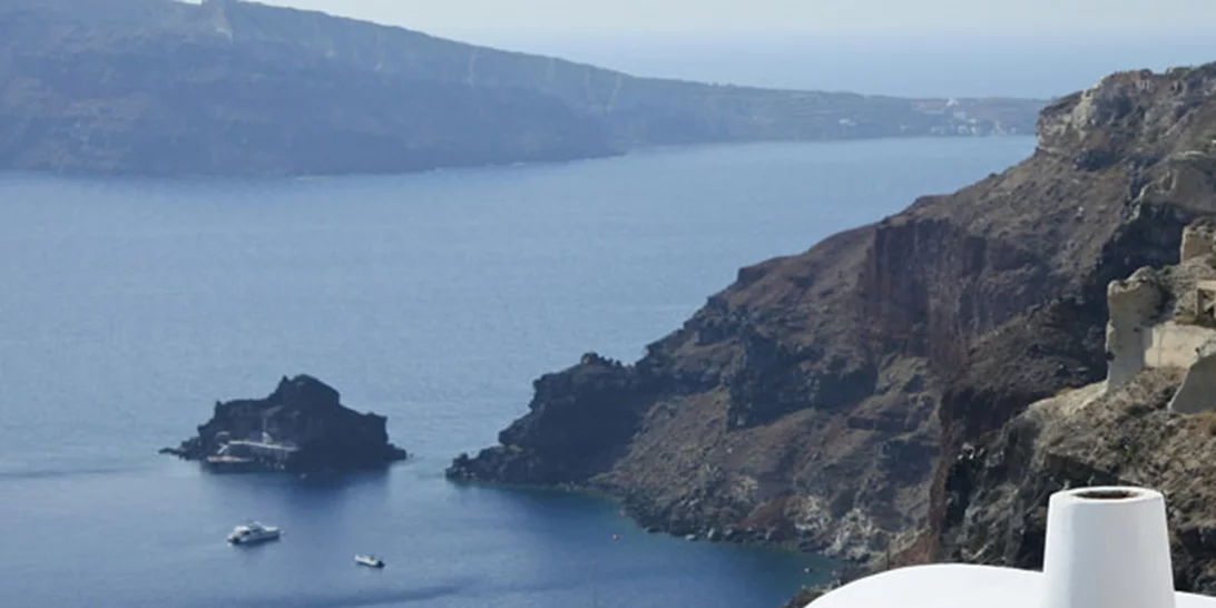 H δημιουργός  Jo plays with colors μας λέει την ιστορία της. Plus: Διαγωνισμός!