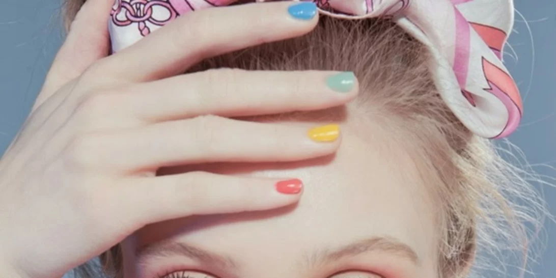 Η ανοιξιάτικη χρωματική παλέτα των βερνικιών