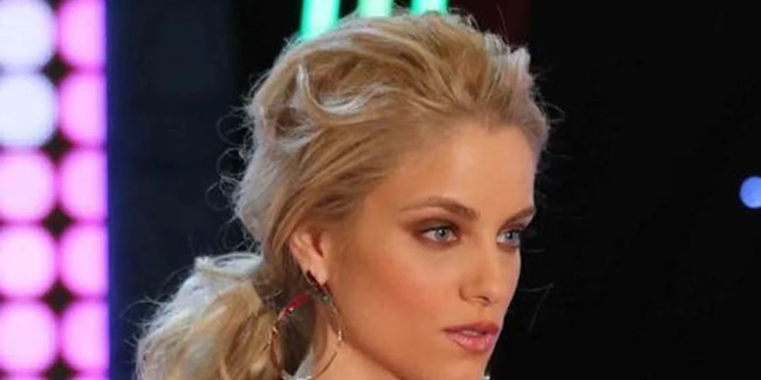 Δούκισσα Νομικού: «Δίπλα σε έναν ισχυρό άντρα, χρειάζεται μια ισχυρή γυναίκα»