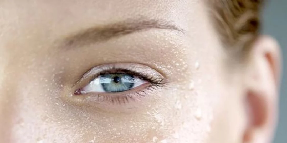 Οι απίστευτοι παράγοντες που κάνουν πιο λιπαρό το δέρμα σου