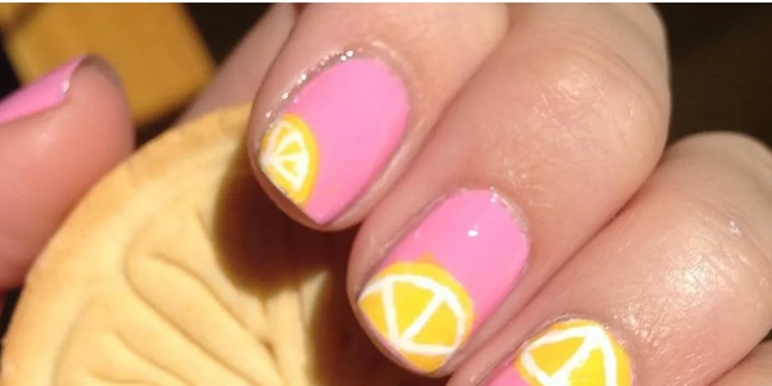 #maniMonday: Η φρενίτιδα της «λεμονάδας» της Beyonce τώρα και στα νύχια σου