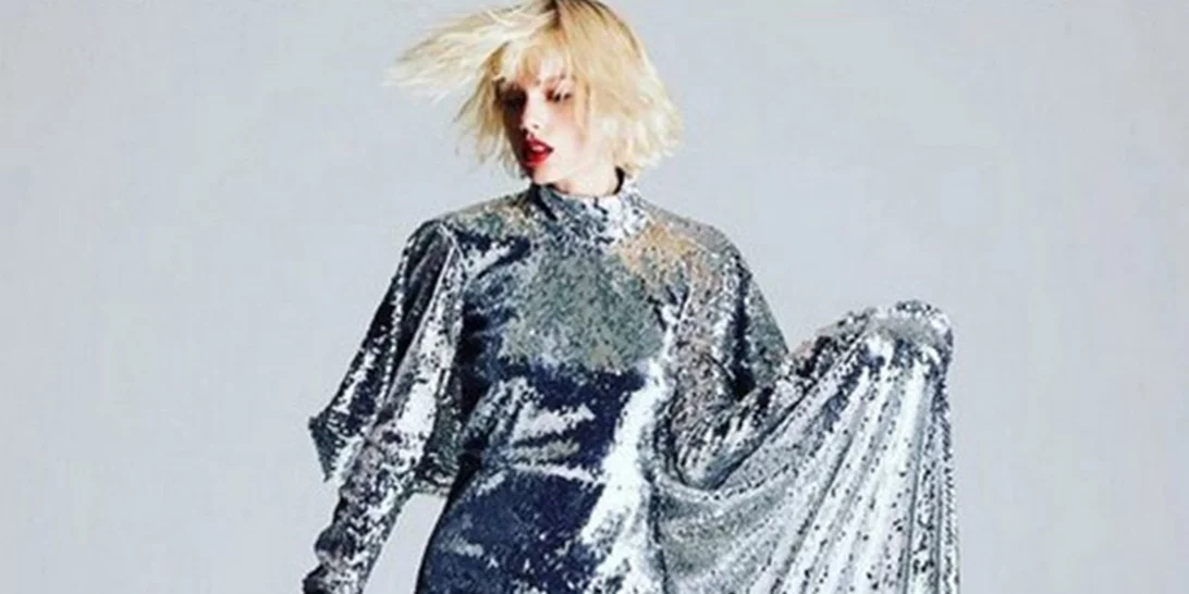 Αγνώριστη η σούπερ διάσημη σταρ στο νέο της εξώφυλλο για τη Vogue!