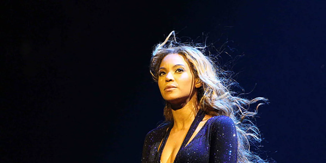 Vrettos Vrettakos: Εκτός από την ίδια τη Beyonce, έντυσε και την...κούκλα της!