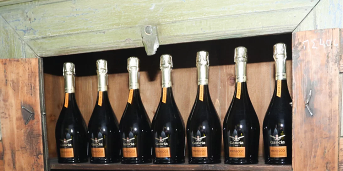 Οι αφρώδες οίνοι που συνοδεύουν ιδανικά τις ευρωπαϊκές γεύσεις