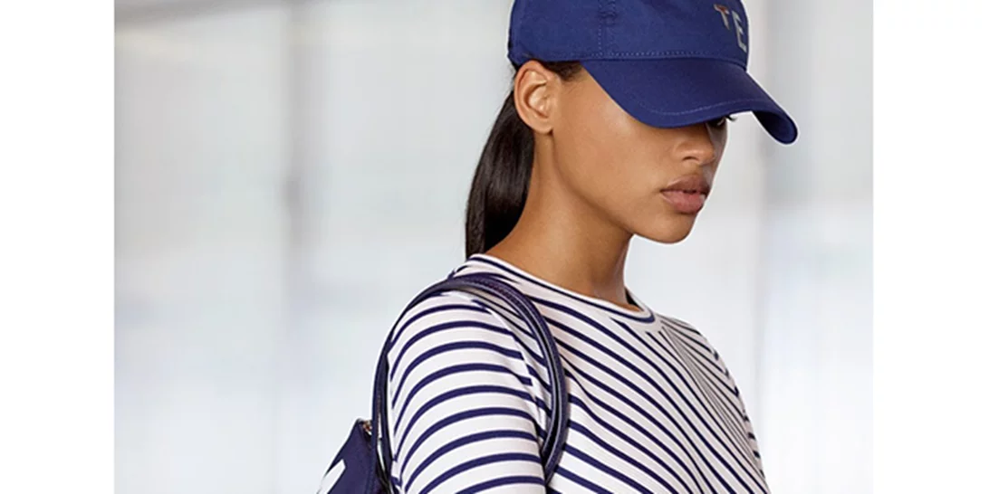 8 υπέροχα outfits για sporty στυλ και αναπάντεχο χρώμα