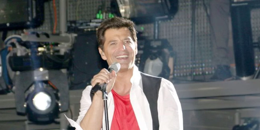 Ποιοι διάσημοι βρέθηκαν στην πρεμιέρα του Σάκη Ρουβά στο Estate Seaside