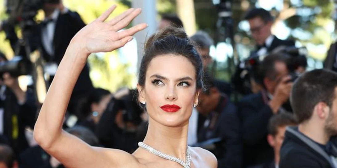 Κάννες 2016: Η Alessandra Ambrosio στην πρεμιέρα του The Last Face