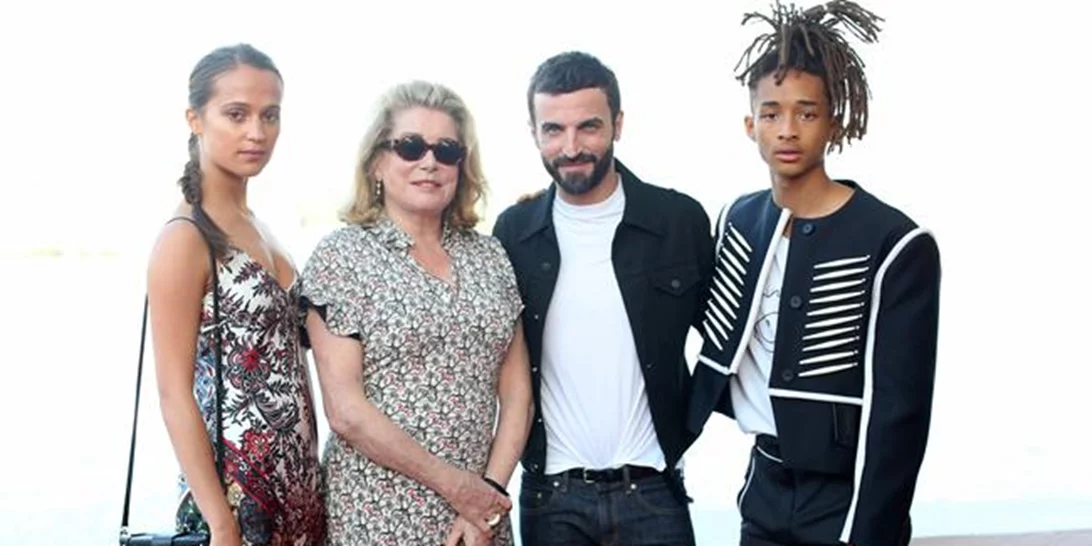 Louis Vuitton Cruise '17: Οι celebrities και τα ωραιότερα looks του fashion show