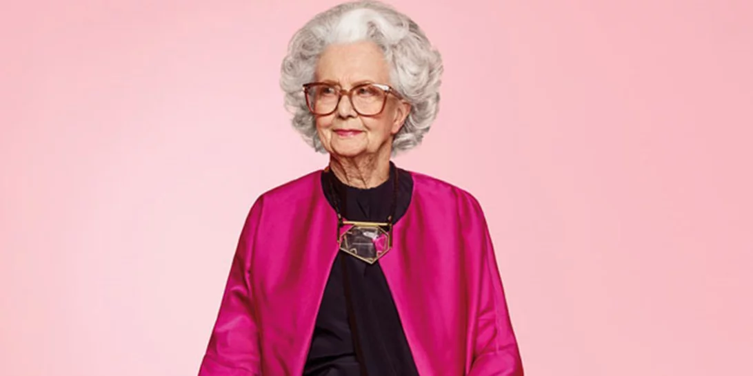 Για πρώτη φορά μοντέλο... 100 ετών ποζάρει για τα γενέθλια της Vogue